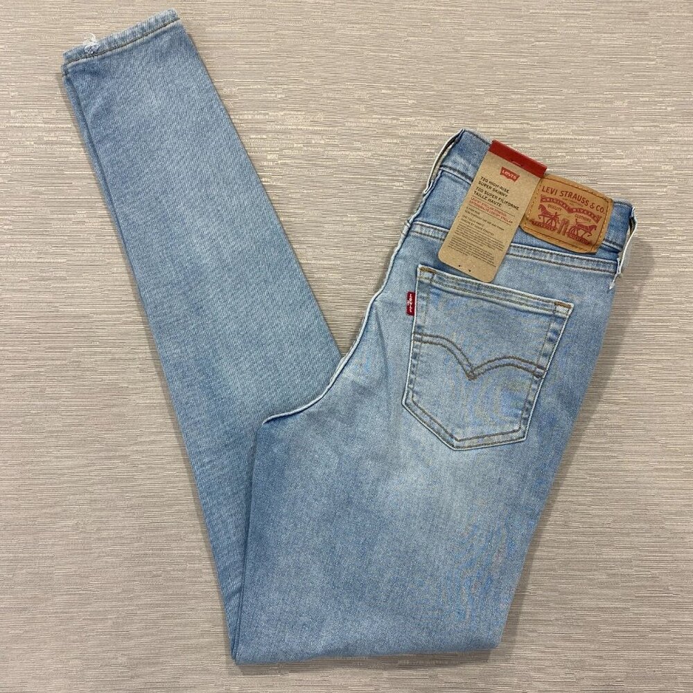 Levi's 720 Jeans Womens 28 x 30 High Rise Super Skinny Light Wash Stretch Denim